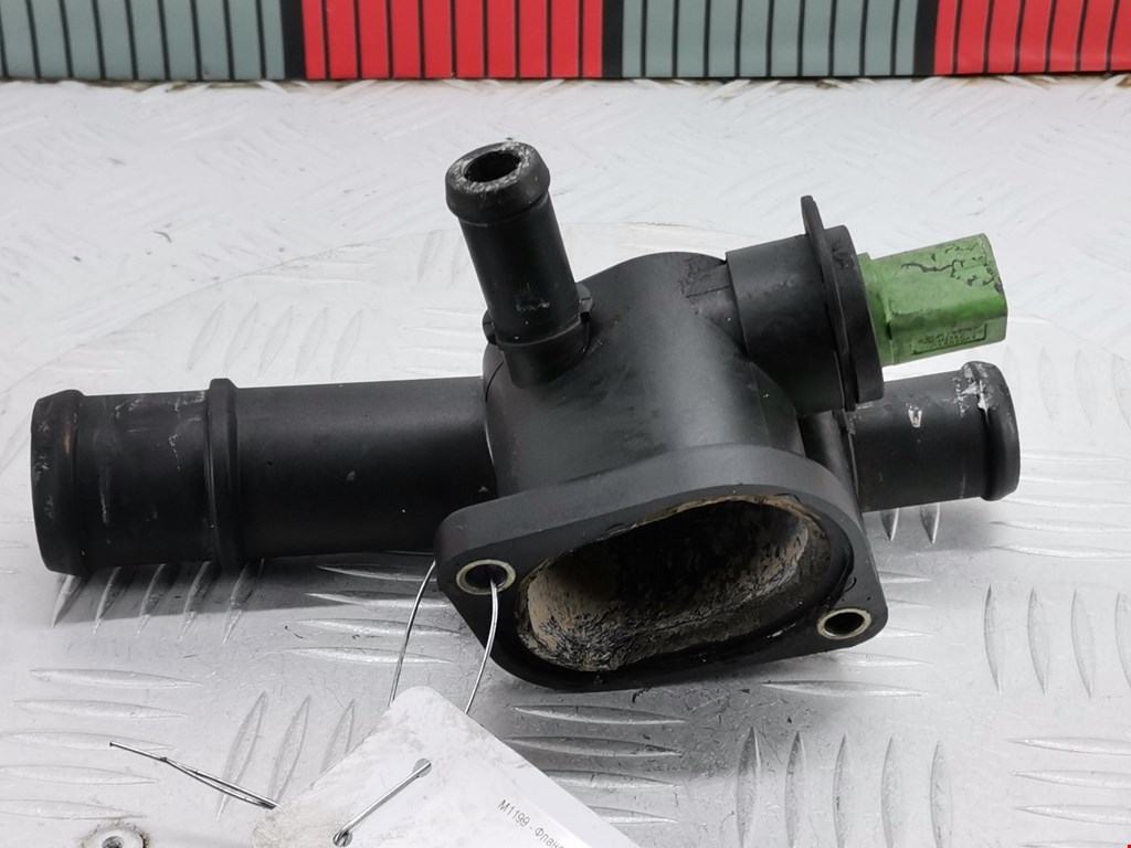 Тройник системы охлаждения SKODA Octavia A4 1U- 1997-2010