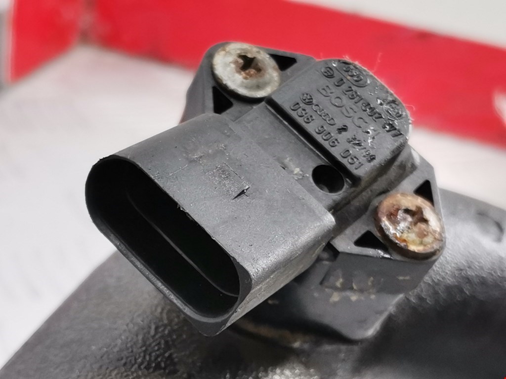 Патрубок интеркулера VOLKSWAGEN Passat B5 1997-2005