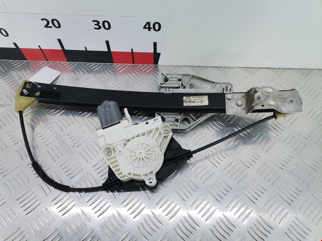 Стеклоподъемник задний правый AUDI A4 B8 2007-2015