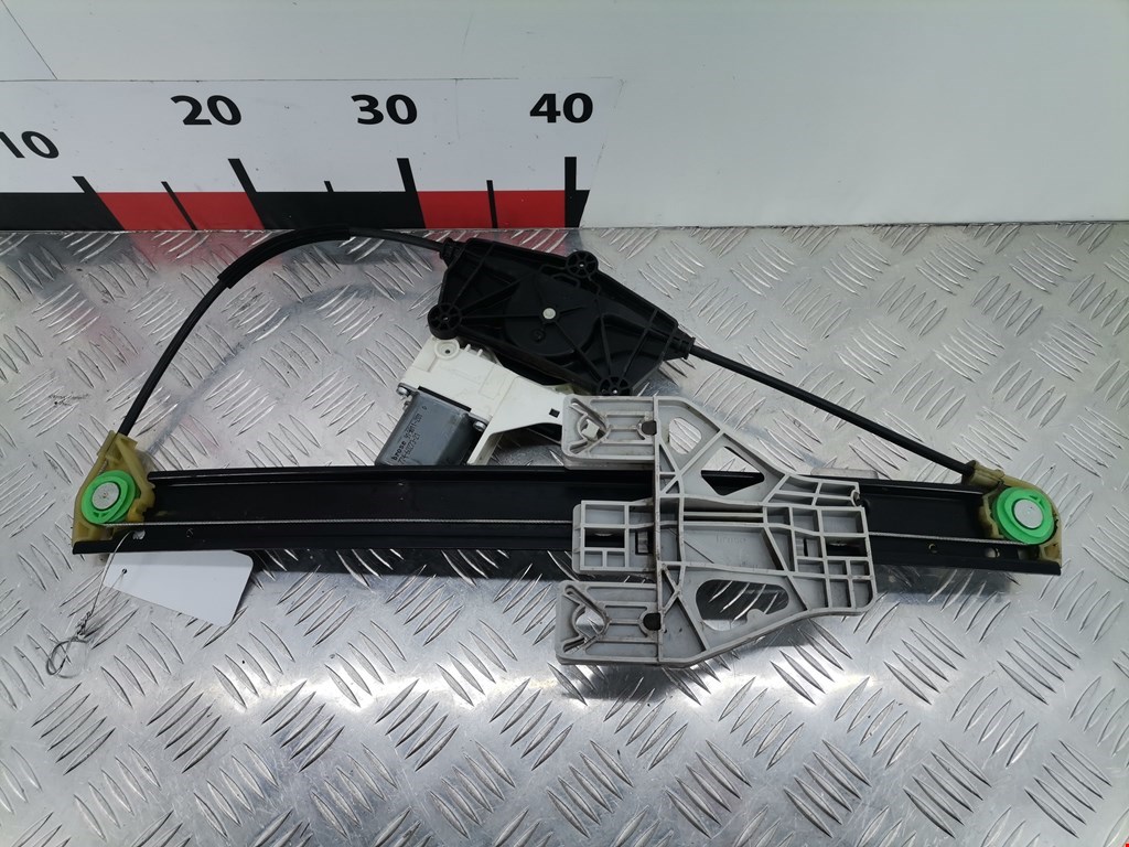 Стеклоподъемник задний правый AUDI A4 B8 2007-2015