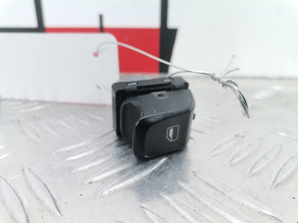 Кнопка стеклоподъемника AUDI A4 B8 2007-2015