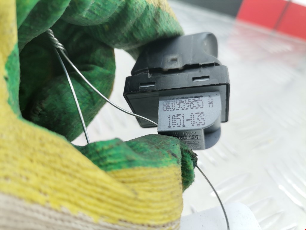 Кнопка стеклоподъемника AUDI A4 B8 2007-2015