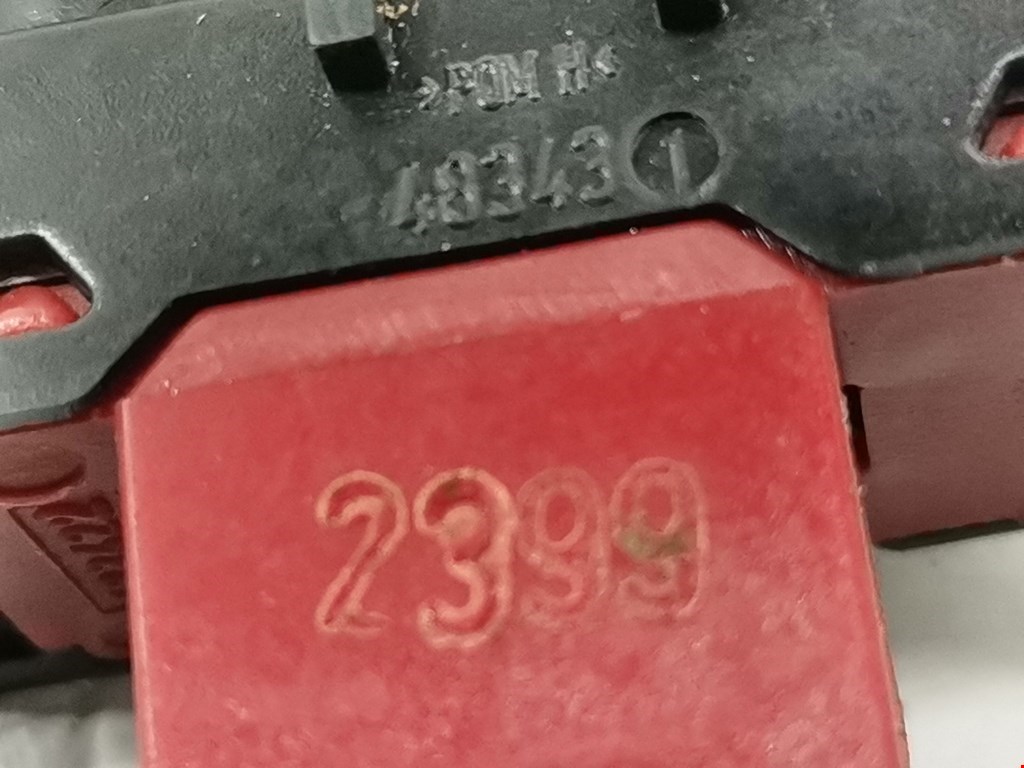 Кнопка антипробуксовочной системы MERCEDES-BENZ C-Class C-klasse W202 1993-2000