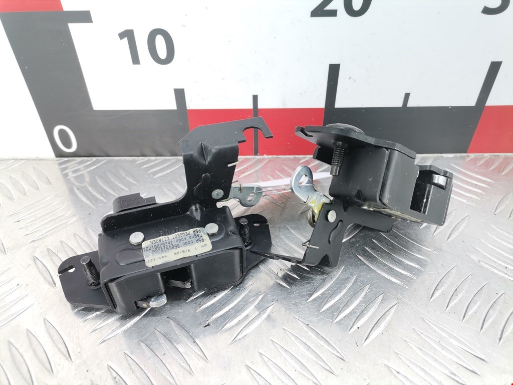 Замок багажника (крышки двери) PEUGEOT Partner 2008-2018