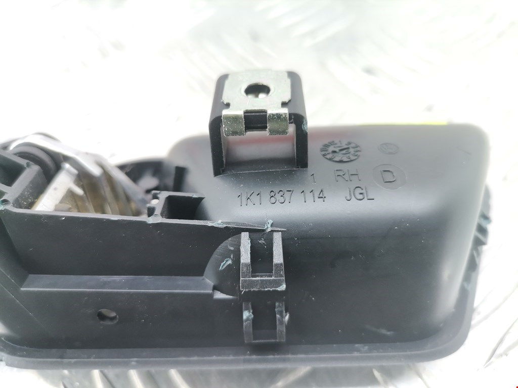 Ручка дверная передняя внутренняя правая VOLKSWAGEN Golf V 2003-2009