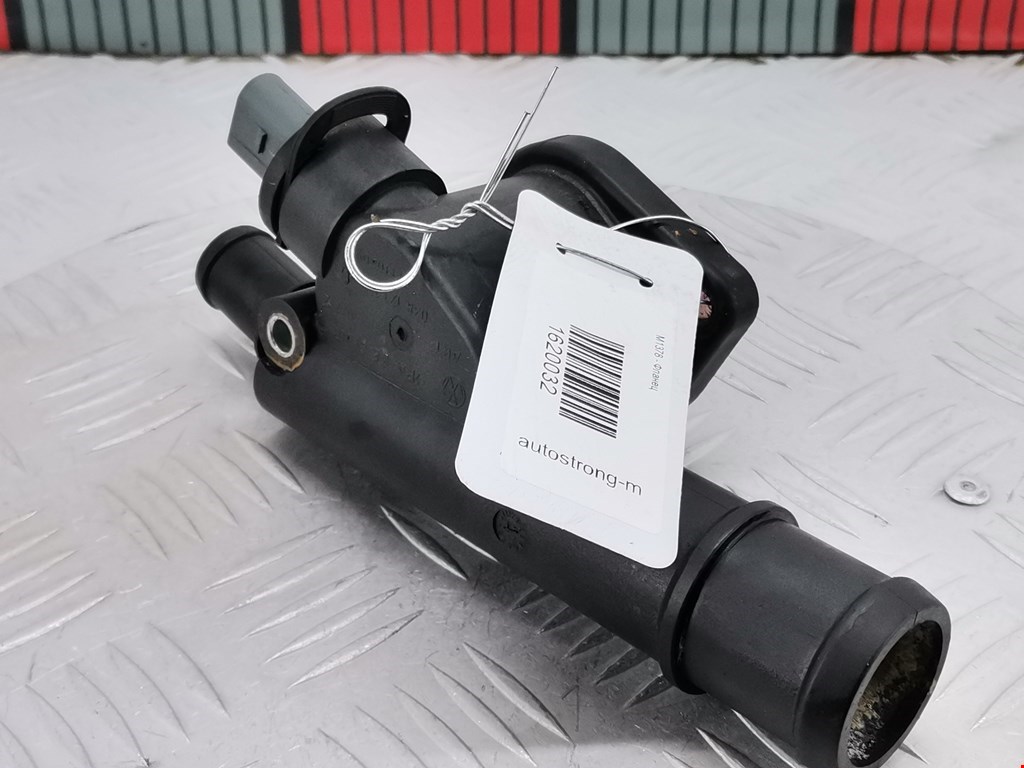 Тройник системы охлаждения VOLKSWAGEN Golf V 2003-2009