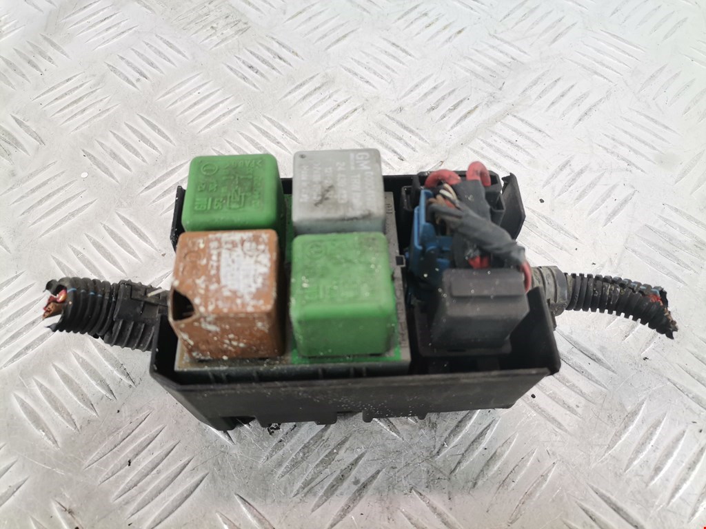 Блок реле OPEL Corsa C 2000-2006