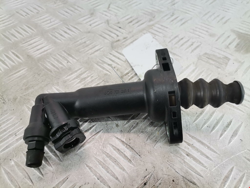 Цилиндр сцепления рабочий VOLKSWAGEN Polo IV 2001-2009