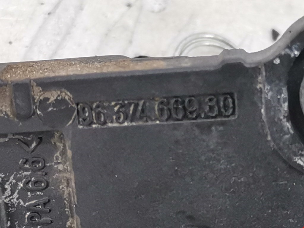 Датчик положения коленвала FORD Focus II 2005-2011