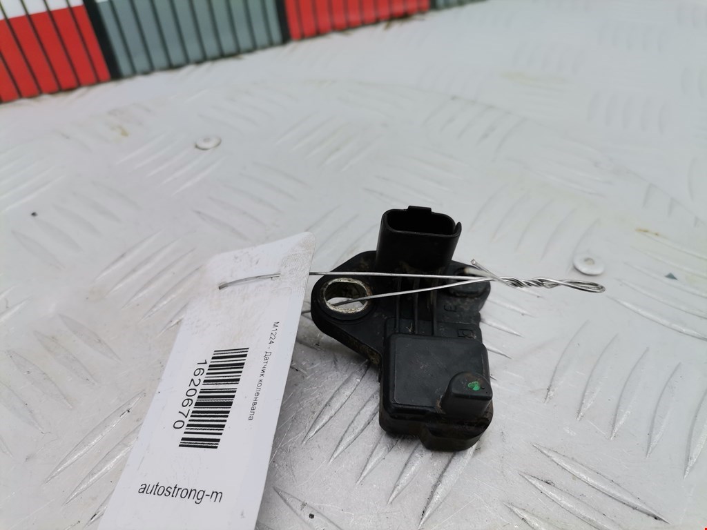 Датчик положения коленвала FORD Focus II 2005-2011