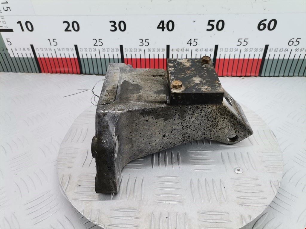 Кронштейн (крепление лапа) двигателя Mitsubishi Pajero Pinin (1998-2006)