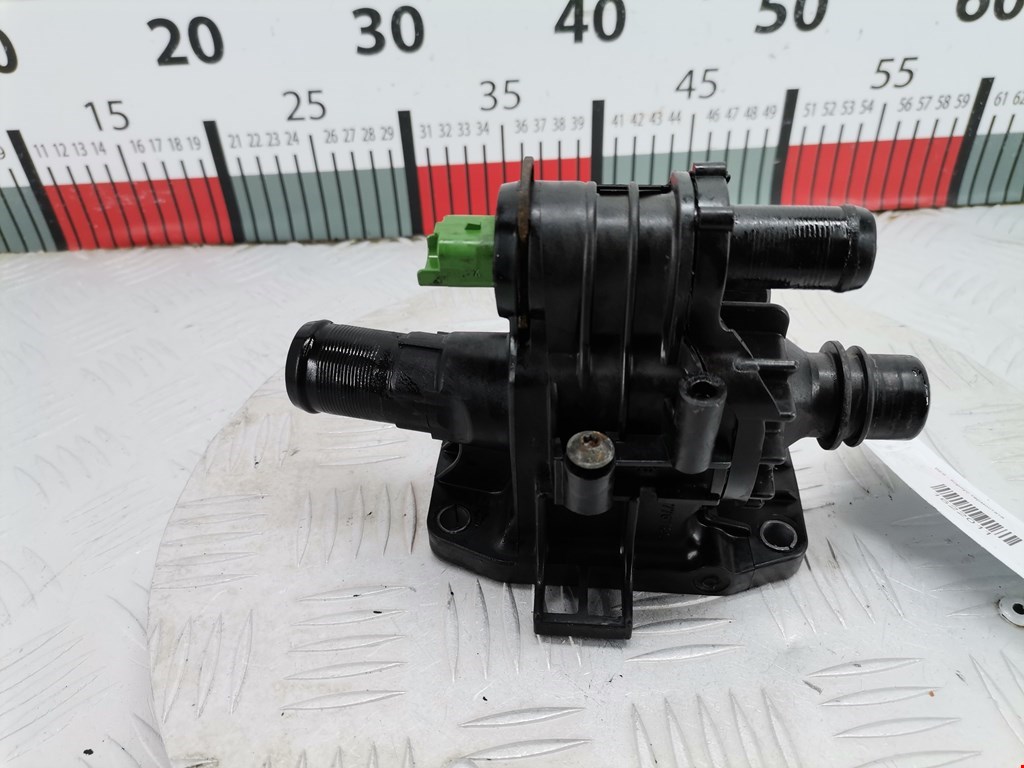 Корпус термостата FORD Focus II 2005-2011