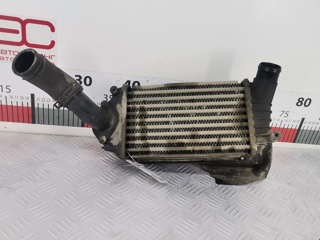 Интеркулер (радиатор интеркулера) VOLKSWAGEN Polo III 1994-2001