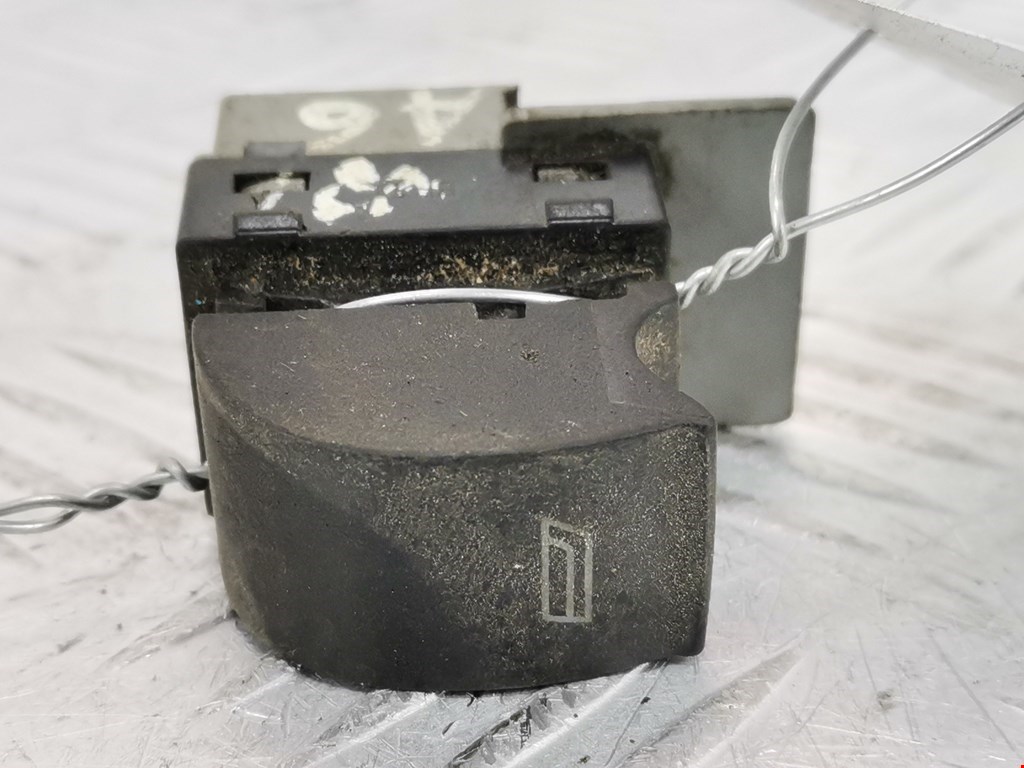 Кнопка стеклоподъемника AUDI A6 Allroad C5 2000-2006