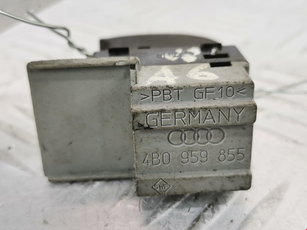 Кнопка стеклоподъемника AUDI A6 Allroad C5 2000-2006