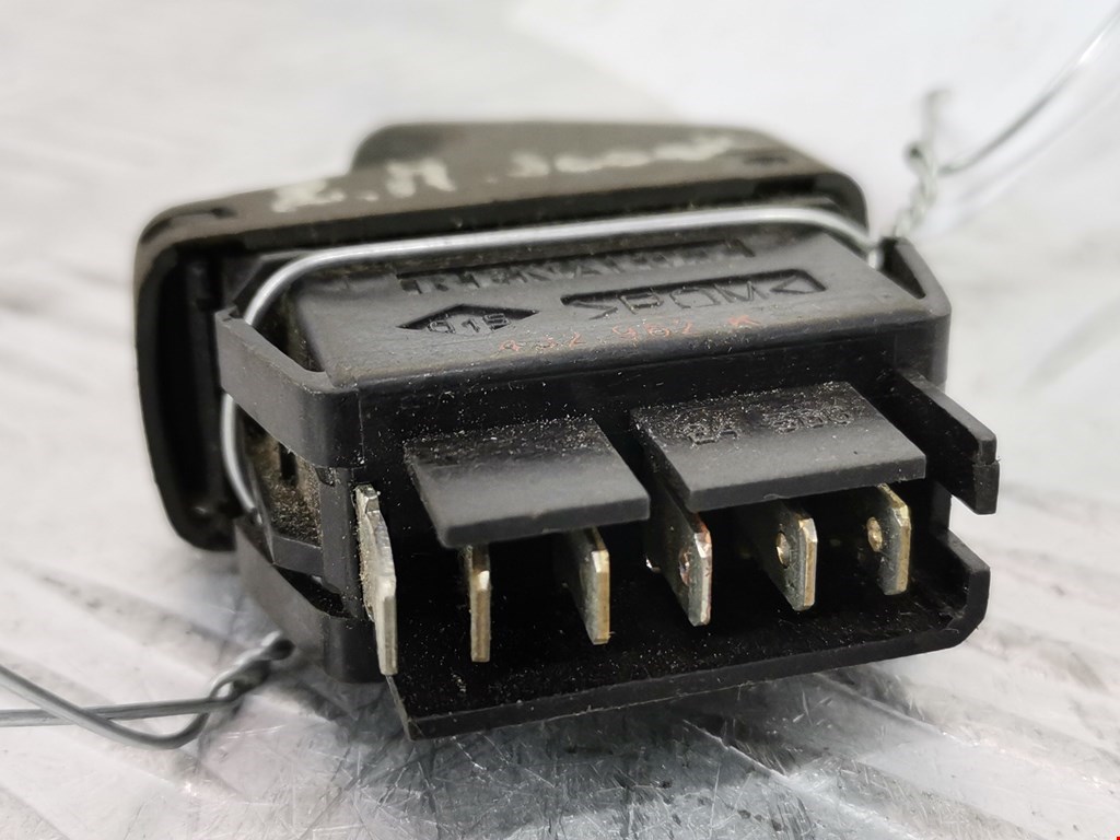 Кнопка стеклоподъемника RENAULT Clio 1998-2008