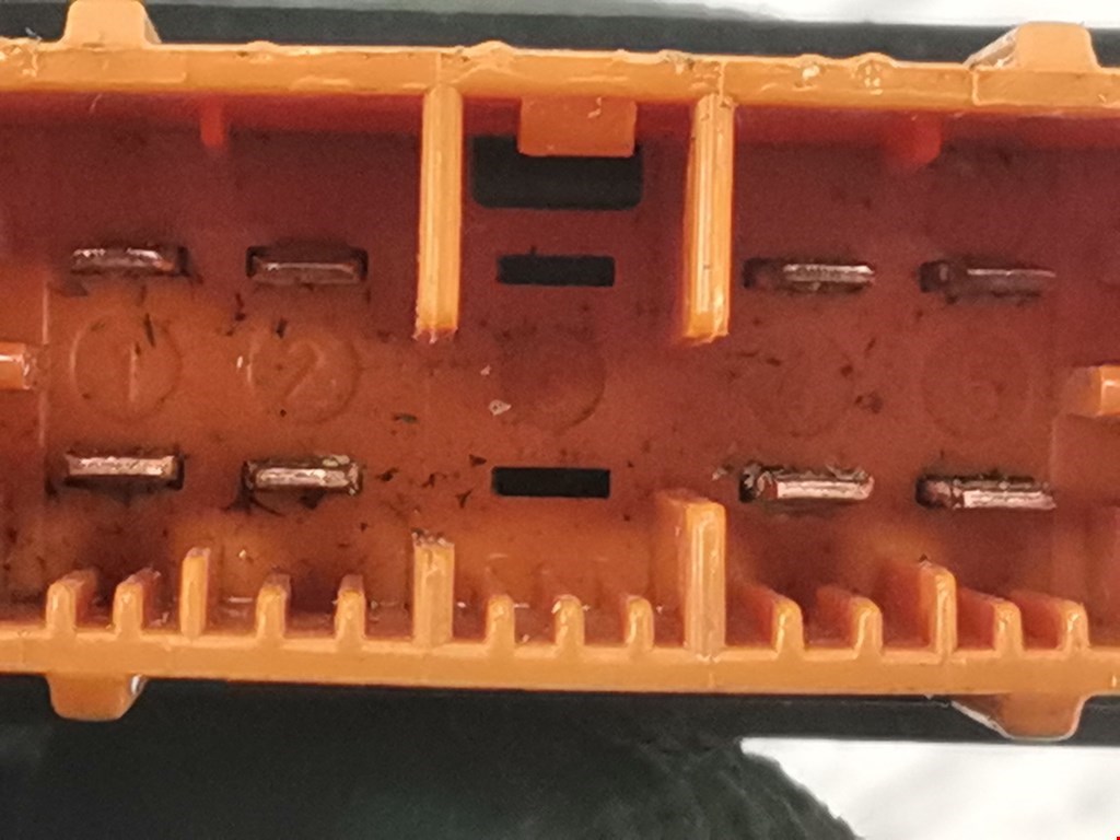 Кнопка стеклоподъемника CITROEN Xsara Picasso 1999-2012