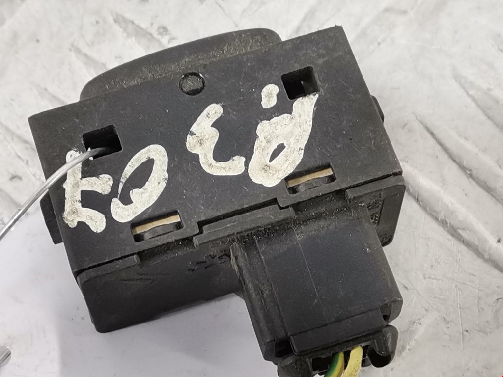 Кнопка стеклоподъемника PEUGEOT 307 2001-2008