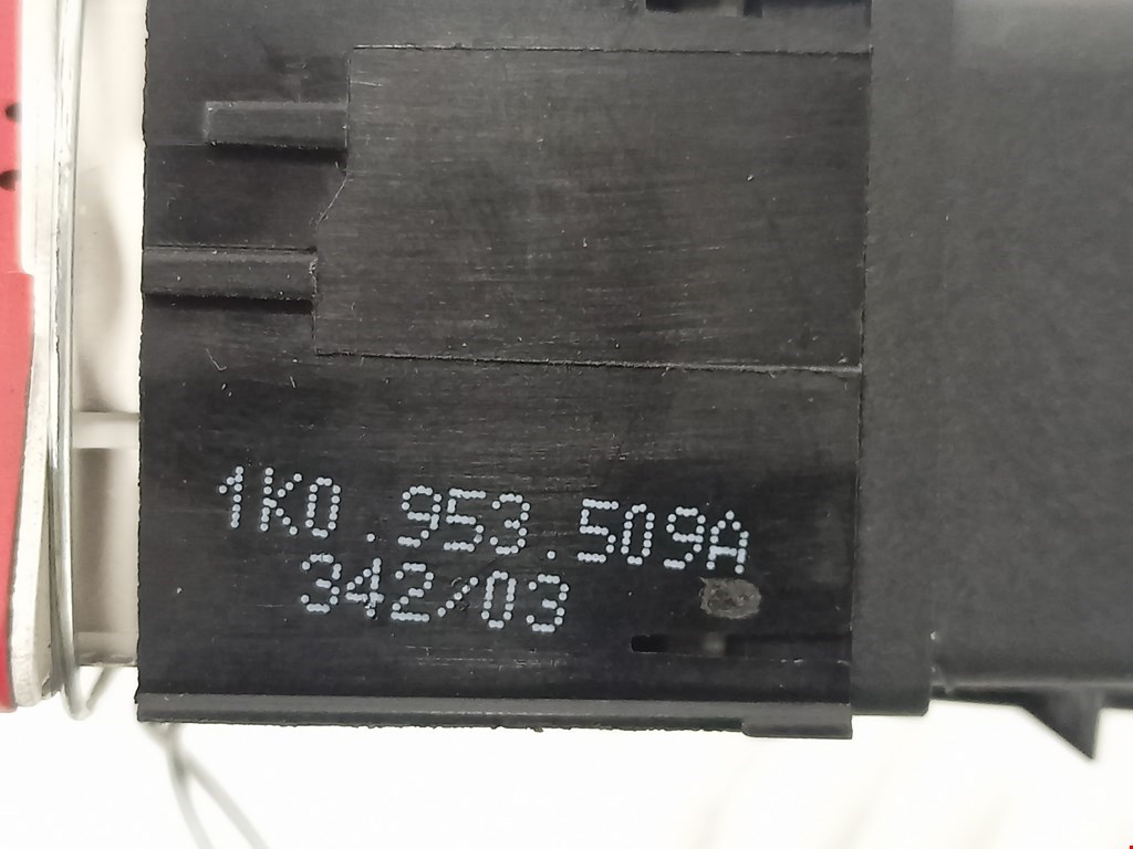 Кнопка аварийной сигнализации (аварийки) VOLKSWAGEN Golf V 2003-2009