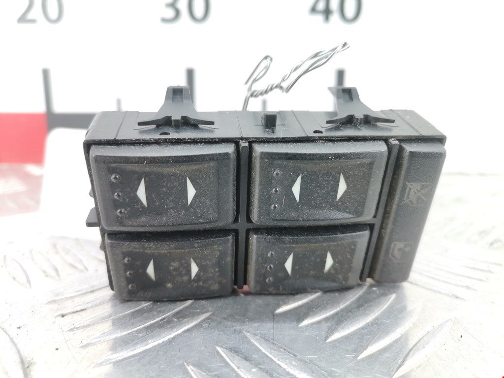 Блок управления стеклоподъемниками FORD Mondeo III 2000-2007