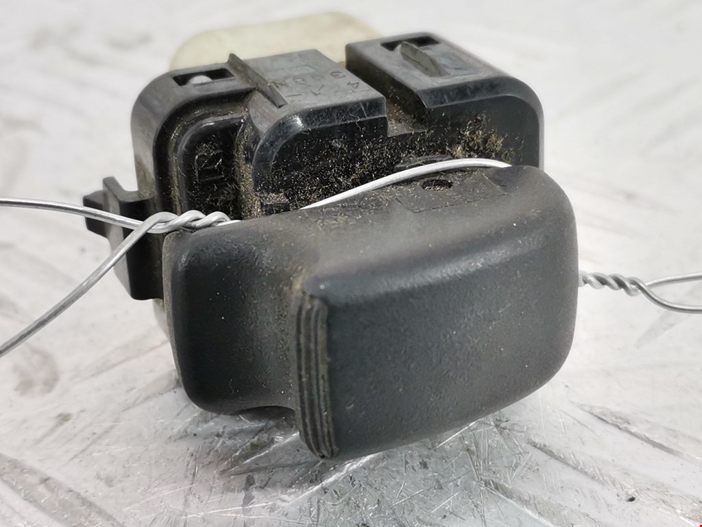 Кнопка стеклоподъемника MITSUBISHI Space Wagon N8,N9 1998-2004