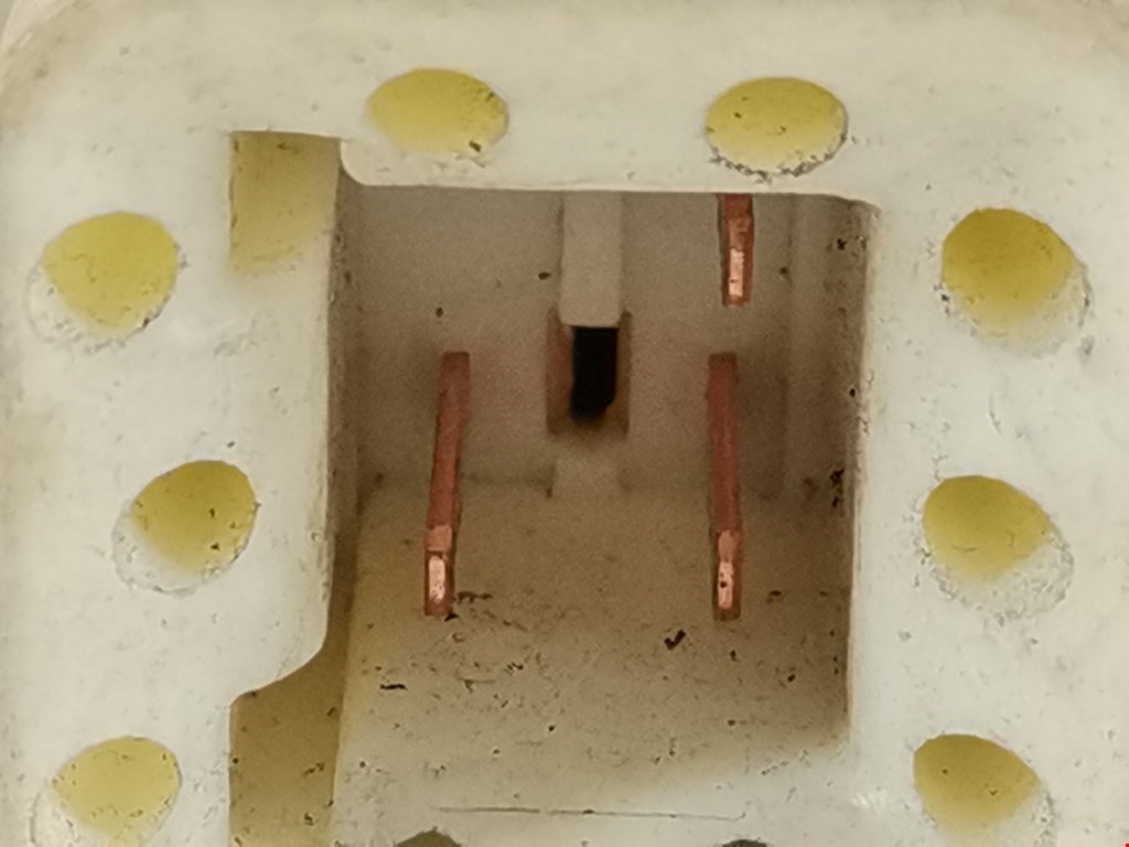 Кнопка стеклоподъемника MITSUBISHI Space Wagon N8,N9 1998-2004