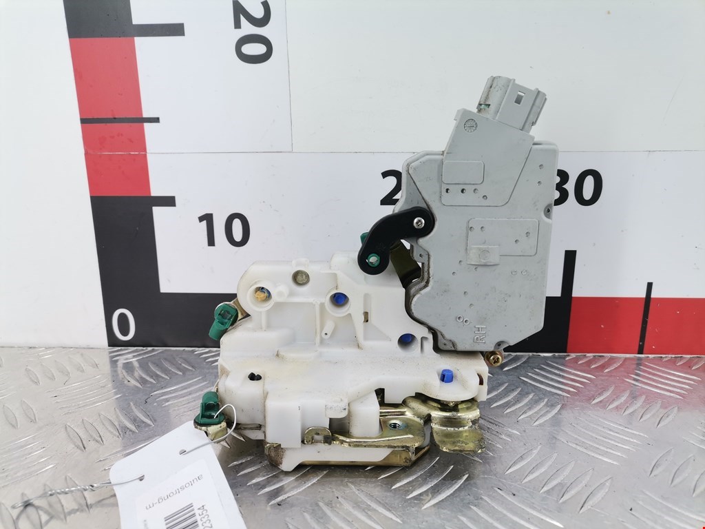 Замок двери передней правой NISSAN Primera P11 1996-2002