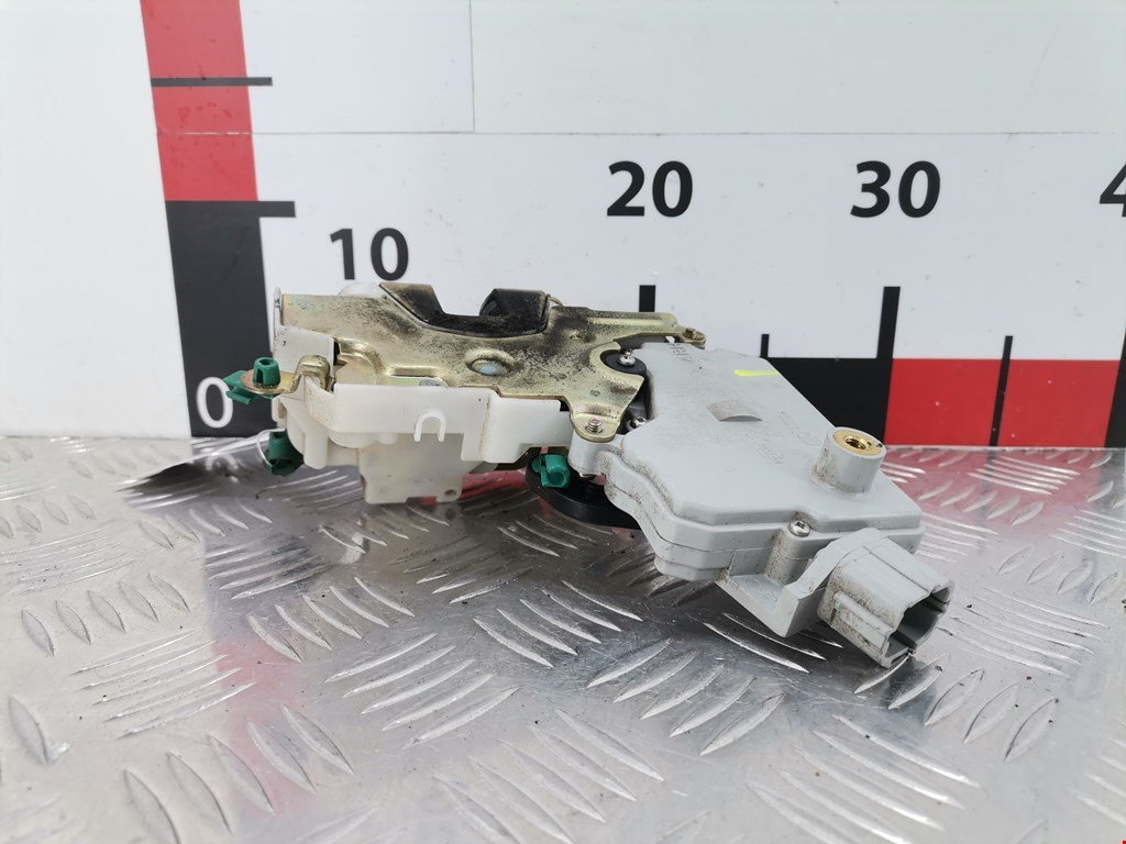 Замок двери передней правой NISSAN Primera P11 1996-2002