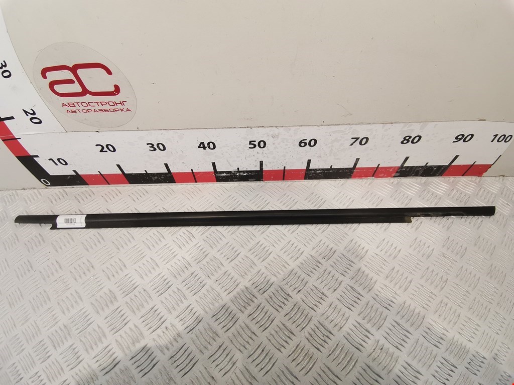 Накладка декоративная (молдинг) стекла двери передней левой Opel Meriva A (2003-2010)