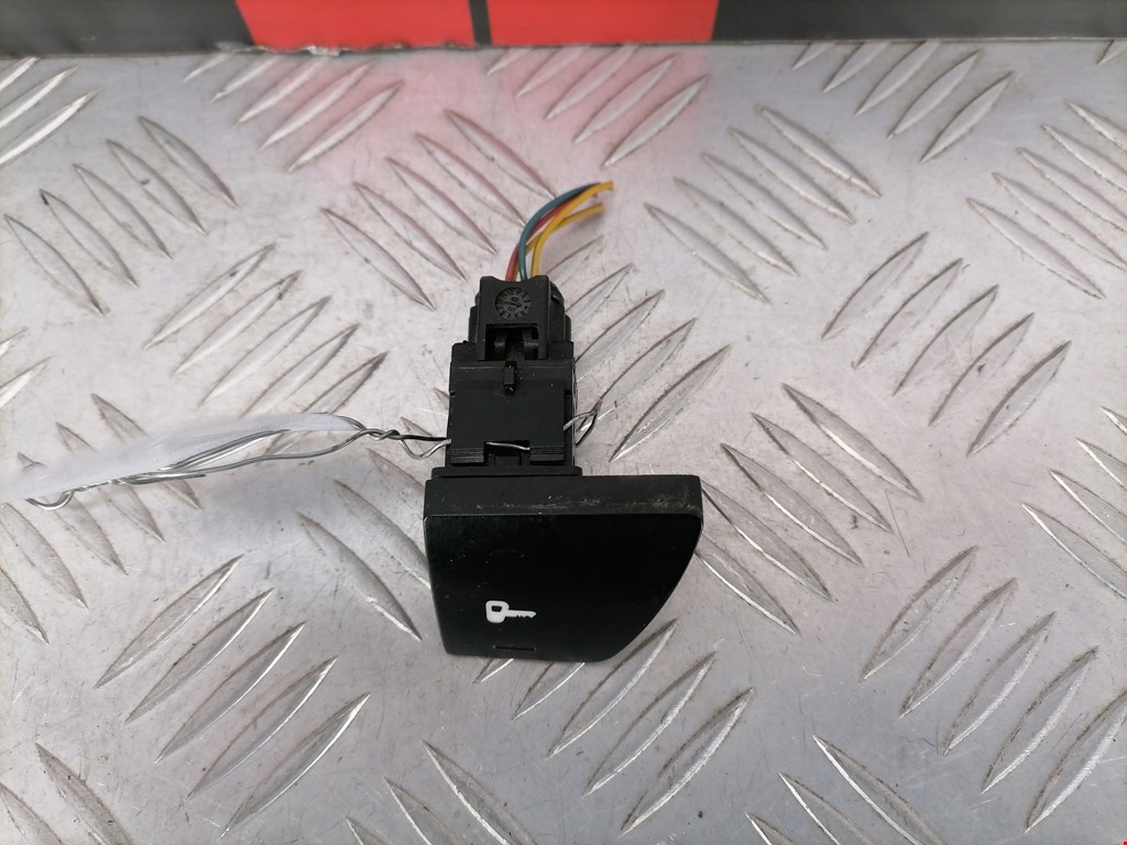 Кнопка центрального замка PEUGEOT 307 2001-2008