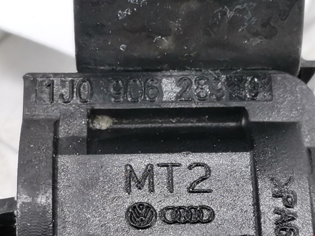 Клапан электромагнитный SKODA Octavia A4 1U- 1997-2010