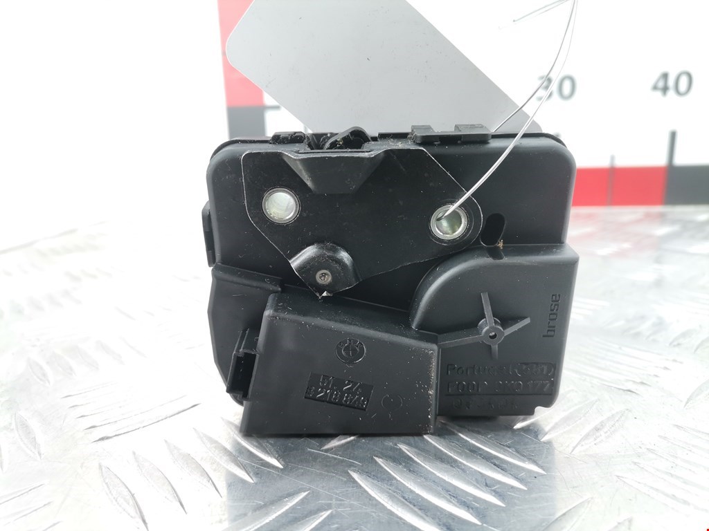 Замок заднего стекла BMW 5-Series (E60/E61) (2003-2010)