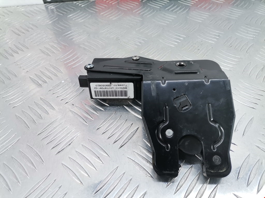 Замок багажника (крышки двери) BMW 5er 5 серия E60/E61 2003-2010
