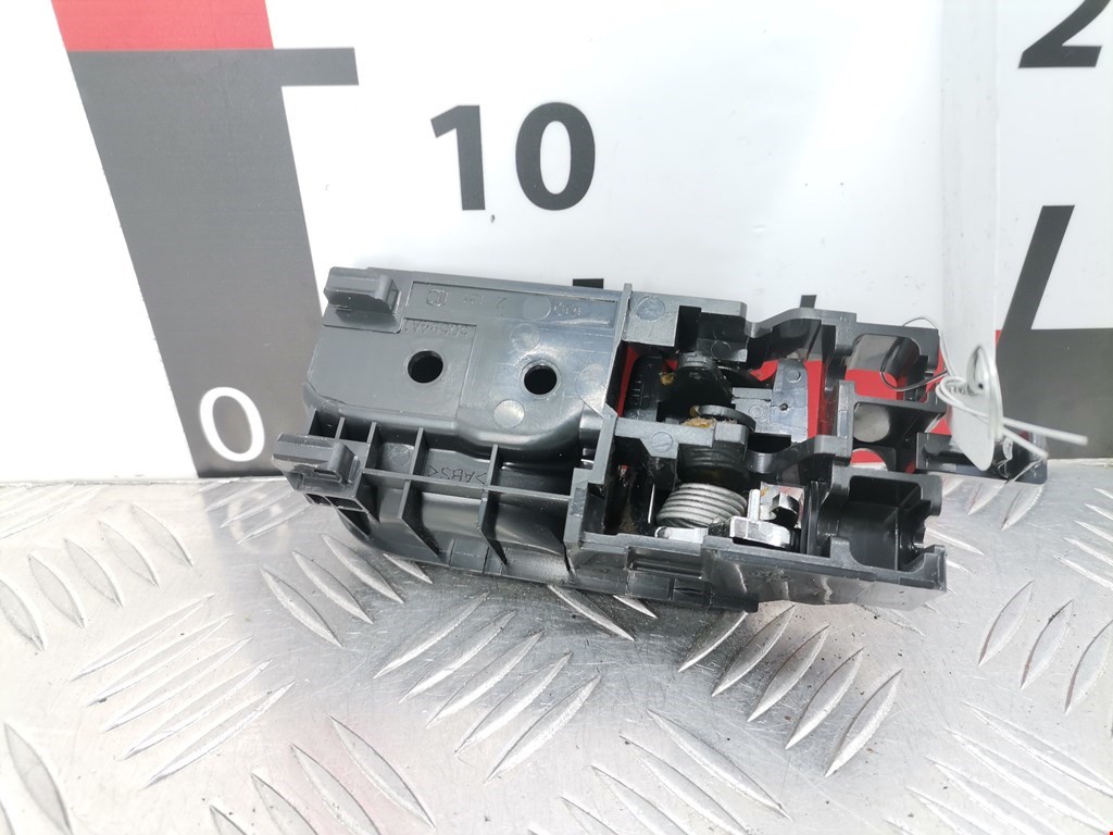 Ручка дверная задняя внутренняя левая TOYOTA Avensis 2003-2008