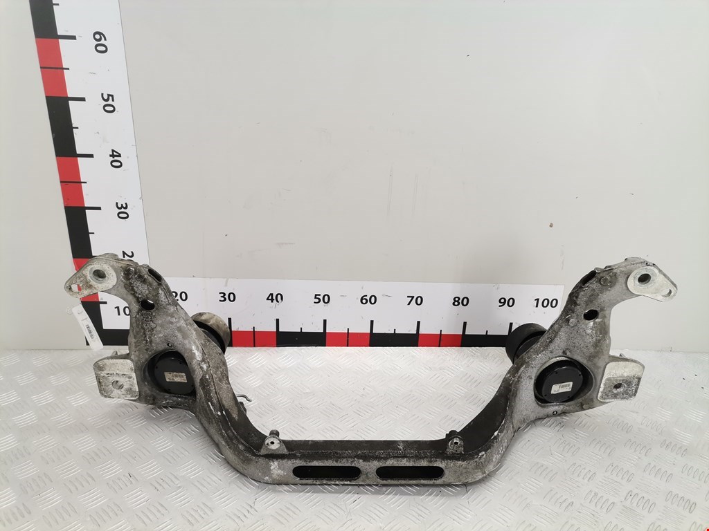 Балка передняя подрамник Volkswagen Touareg 1 (2002-2010)