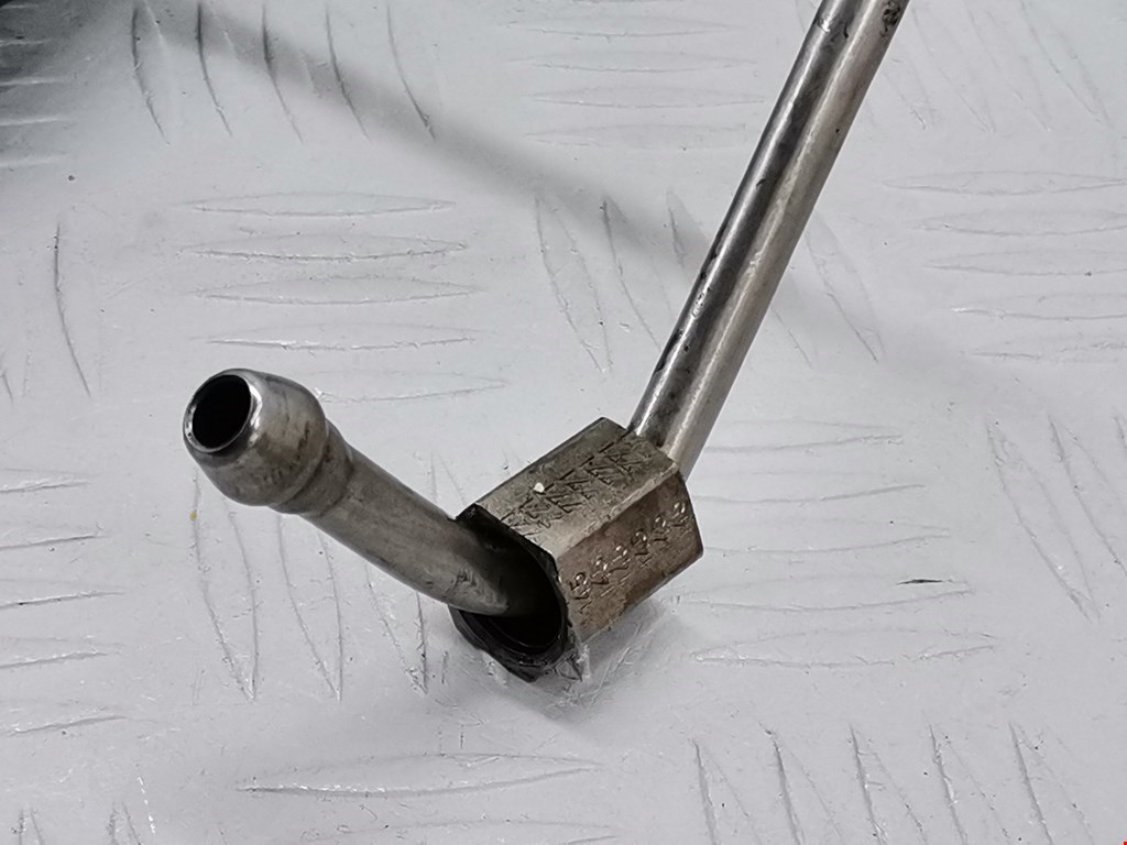 Трубка нагнетателя VOLKSWAGEN Touran 2003-2010