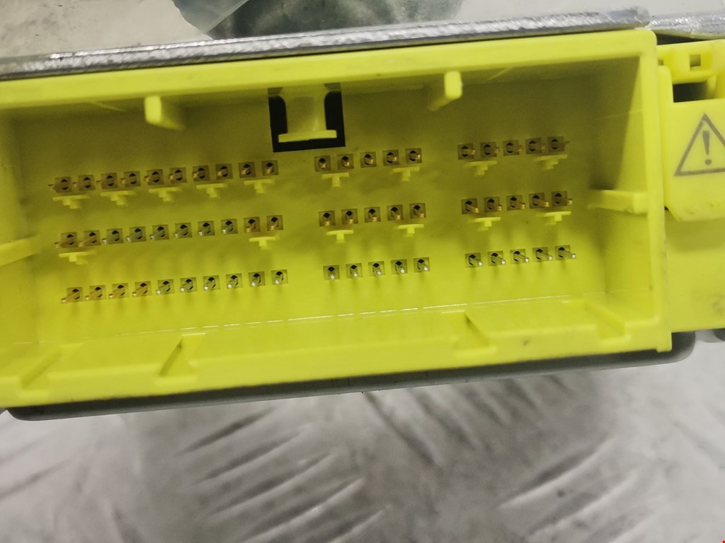 Блок управления AIR BAG TOYOTA Prius III XW30 2009-2015