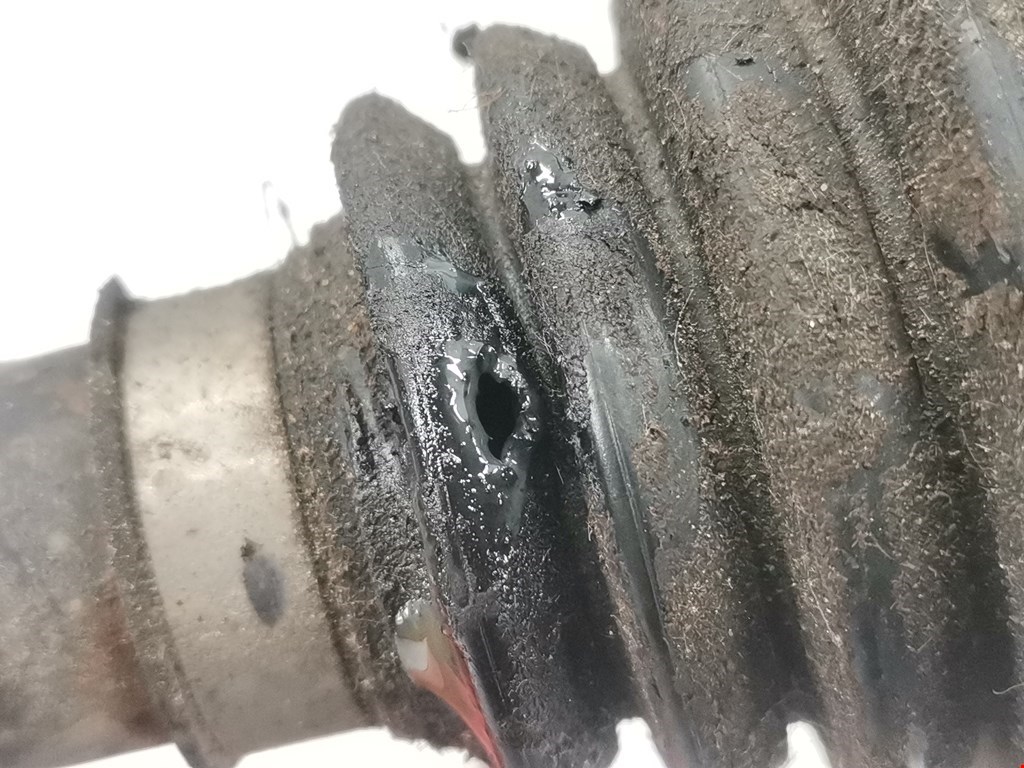 Полуось (привод, приводной вал) передняя правая TOYOTA Prius III XW30 2009-2015