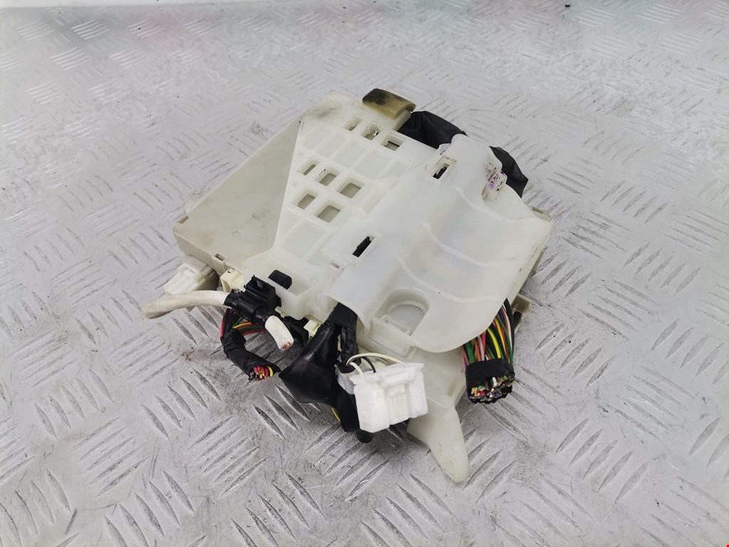 Блок комфорта TOYOTA Prius III XW30 2009-2015