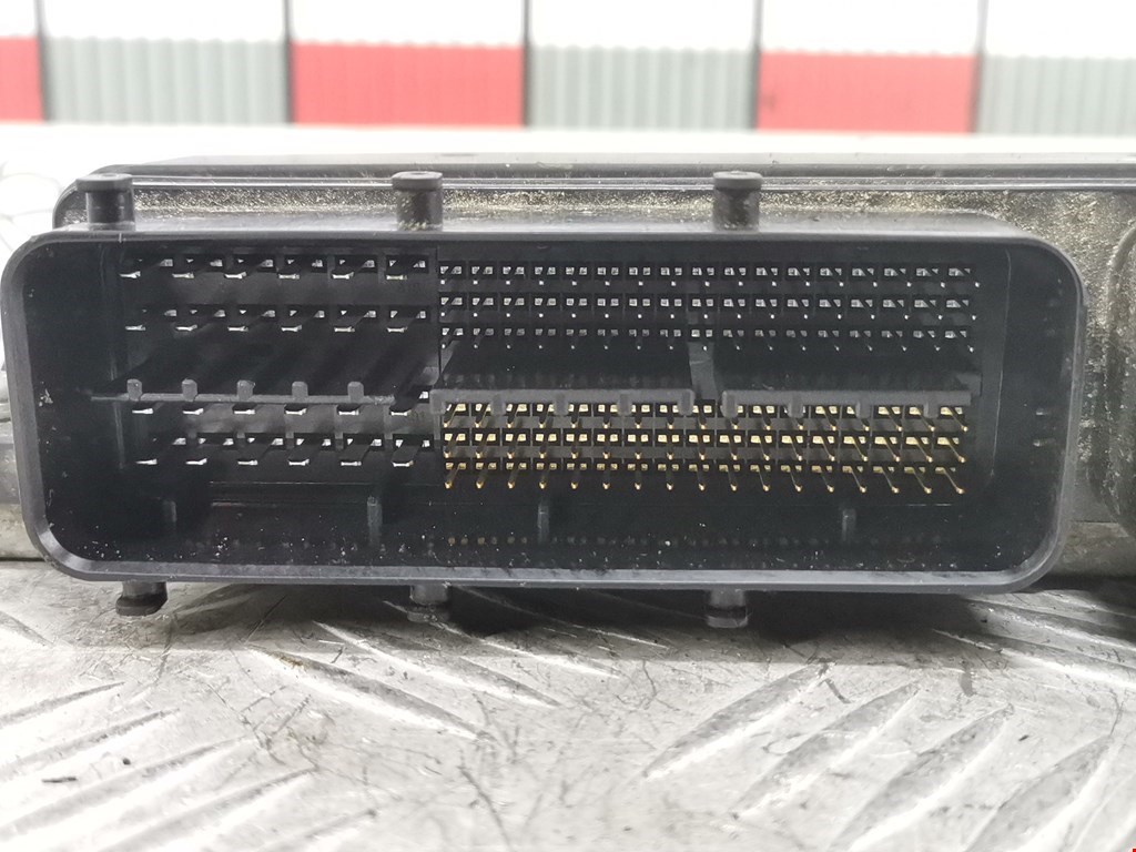 Блок управления двигателя (ЭБУ) TOYOTA Prius III XW30 2009-2015