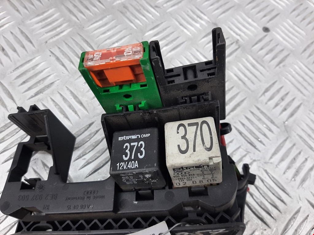Блок реле AUDI A4 B7 2004-2007