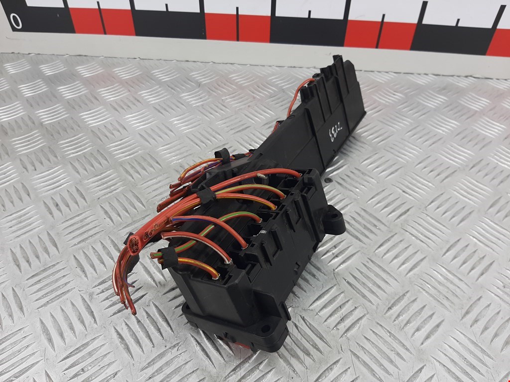 Датчик уровня в бачок омывателя BMW 5er 5 серия E60/E61 2003-2010