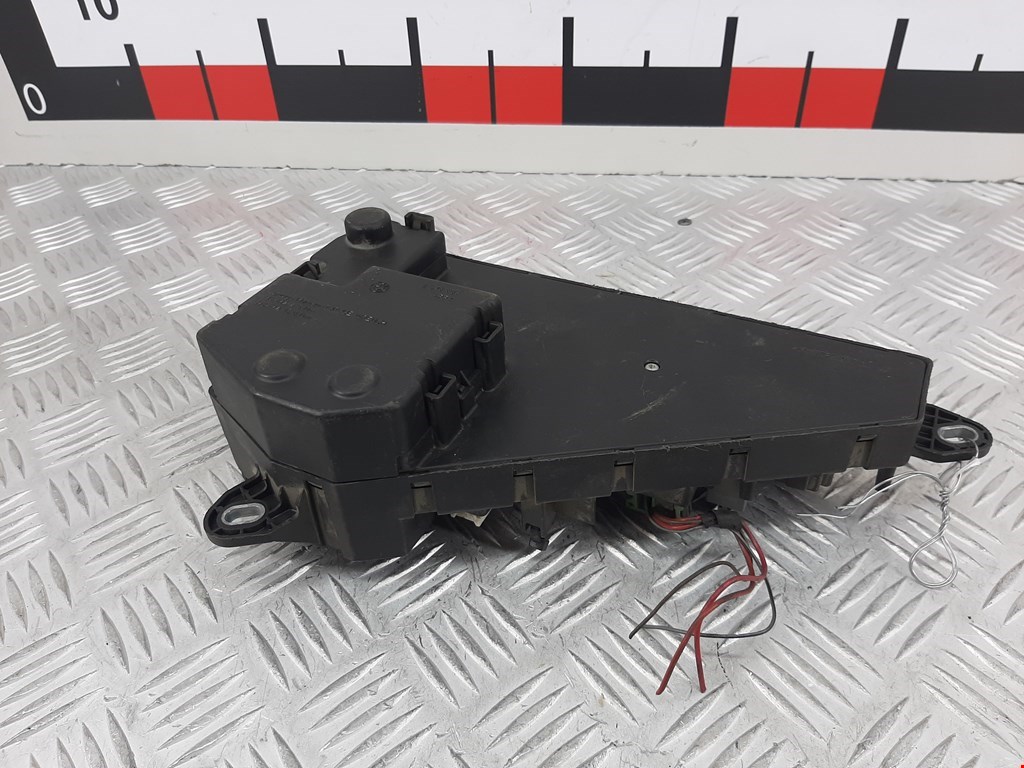 Датчик уровня в бачок омывателя BMW 5er 5 серия E60/E61 2003-2010