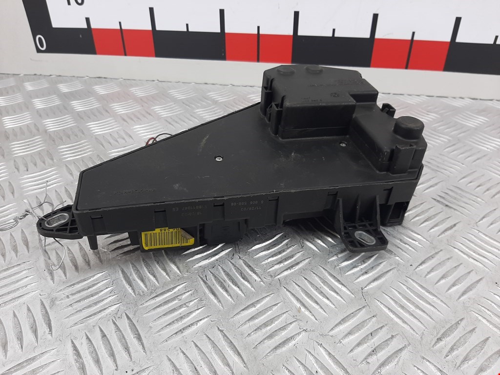 Датчик уровня в бачок омывателя BMW 5er 5 серия E60/E61 2003-2010