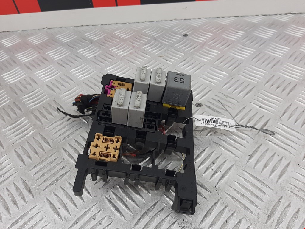 Блок реле VOLKSWAGEN Tiguan 2007-2016