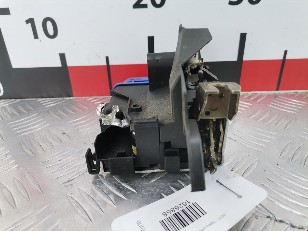 Замок двери задней правой AUDI A4 B5 1995-2001