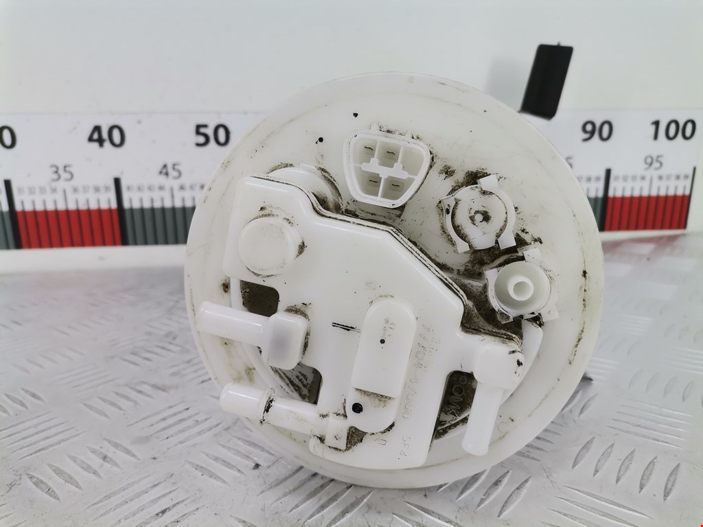 Насос топливный (электрический) TOYOTA Prius III XW30 2009-2015