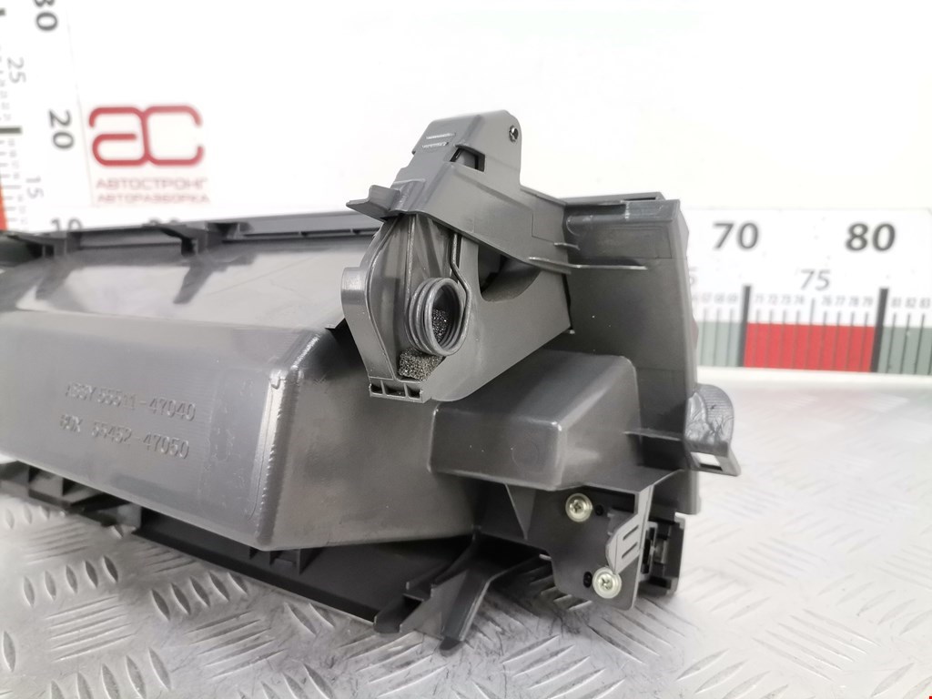 Бардачок TOYOTA Prius III XW30 2009-2015