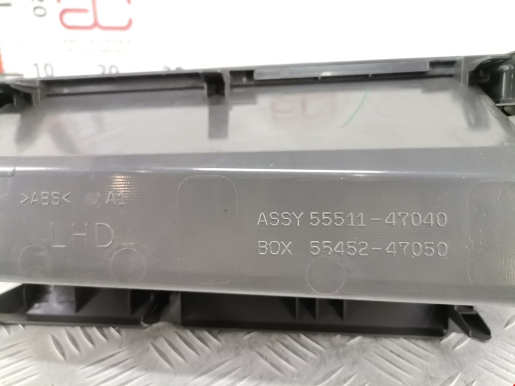 Бардачок TOYOTA Prius III XW30 2009-2015