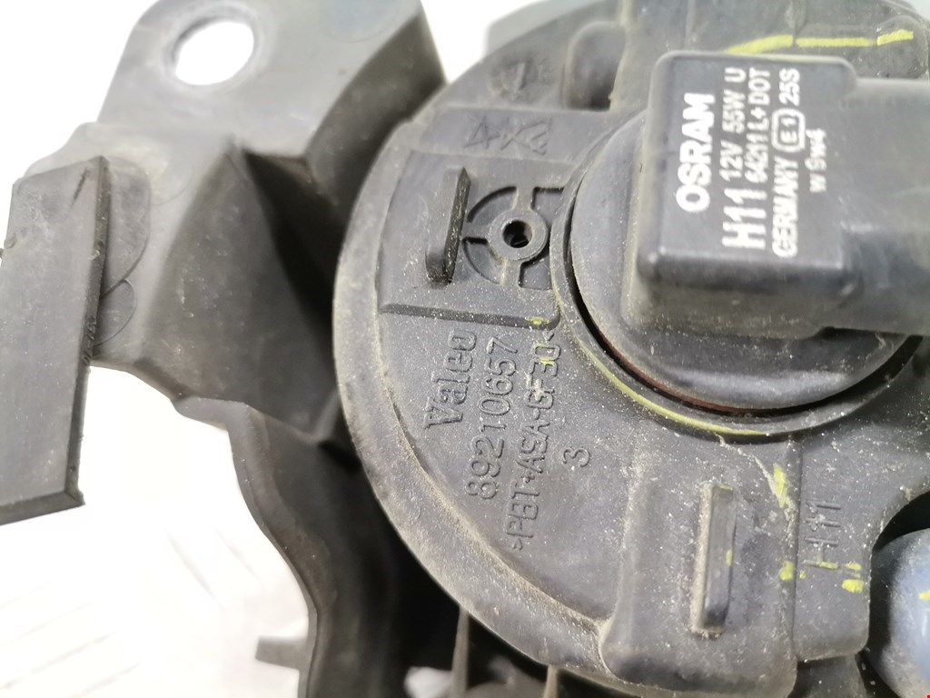 Фара противотуманная левая (ПТФ) TOYOTA Prius III XW30 2009-2015